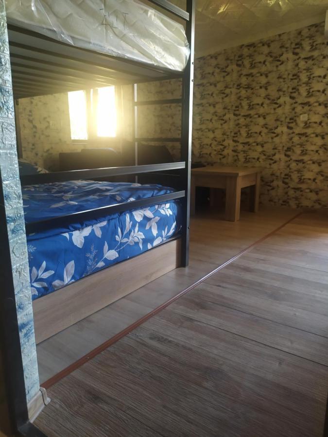 Cozy Hotel Sks 耶烈万 外观 照片