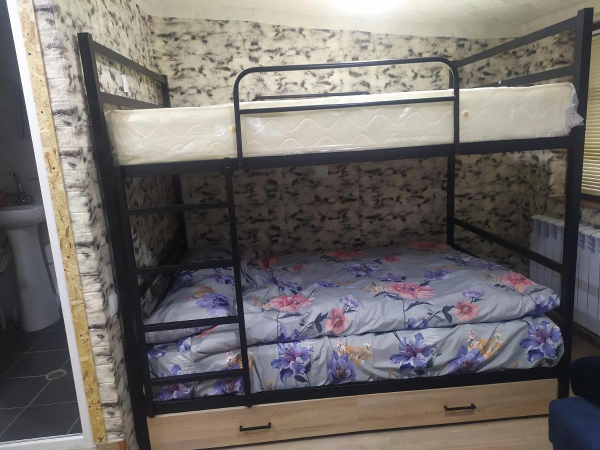 Cozy Hotel Sks 耶烈万 外观 照片